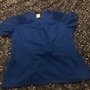 Cherokee scrub top